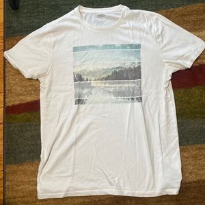 Old Navy T Shirt